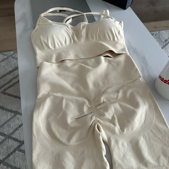 Vibrant Red Bra Intimates Set - Picture 6 of 7